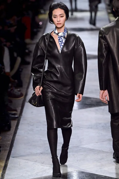 Look 9